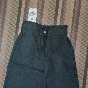 Z-04 Size 28 Straight Women Denim Jeans