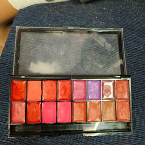 lMars 16 Stunning Shades Matte  Lipstick Pallete