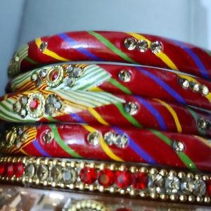 Bracelet (कंगन)