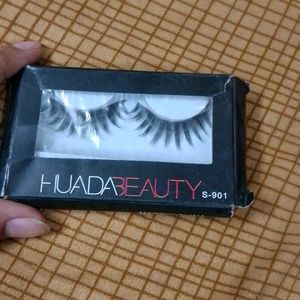 Two Set Of Eye Lashes 😍,Grab It Fast..