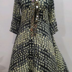 Pretty Assymetrical Length Long Kurti