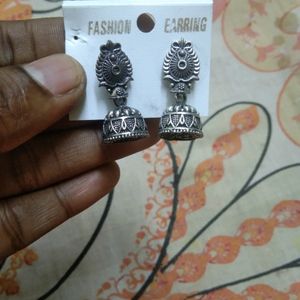 4 Sets Earrings