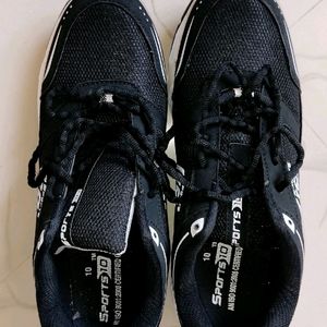 Black Sports Shoe