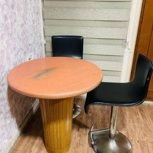 Coffee Table With 2 Bar Chairs