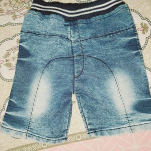 Blue Denim Short And Black T-shirt