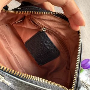 COACH HIGH QUALITY SLING BAG