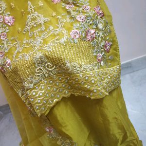 Pakistani Stitched Dress💛