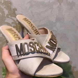 MOSCHINO PUMP HEEL