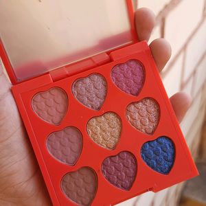 Myglamm XOXO Eyeshadow Palette