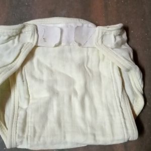 Velcro Nappy Medium