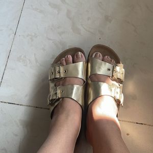 H&M Slides