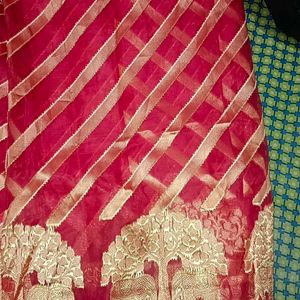 Saree With Blouse For Parties Or Wedding