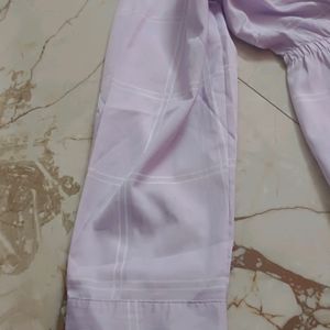 Cinched Waist Shirt Model