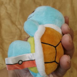 Pokemon squirtle plushie wid keyring