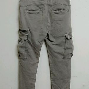 six pocket regular fit cargo