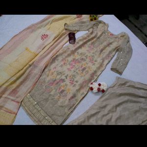 Pakistani Suit Sets