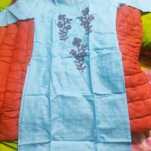 Blue Straight Fit Knee-length 3/4th Sleeves Kurta