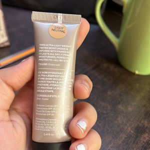 Smashbox Halo Tinted Moisturiser-  Light Neutral