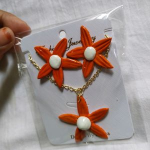 Price Drop❗😍 Orange Cute Flower Set ✨🦋