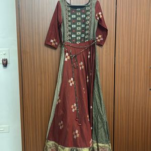 Women Ethnic Gown