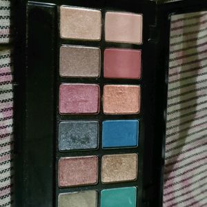 Lakme eyeshadow palette