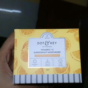 Dot & Key Vitamin C+E Super Bright Moisturizer