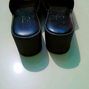 Black Sandal