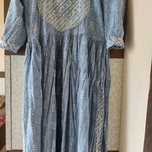 Naira Cut Kurta Set With Dupatta