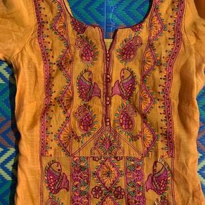 Thread Embroidered Kurta