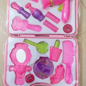 Cookies Cutter With Toy Makeup Set New Unused