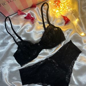 Victoria Secret Bra With Penty Set