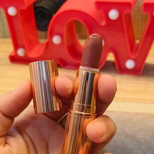 Charlotte Tilbury Pilow Talk Medium