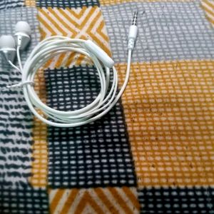 Sony Earphone {WI-C200}