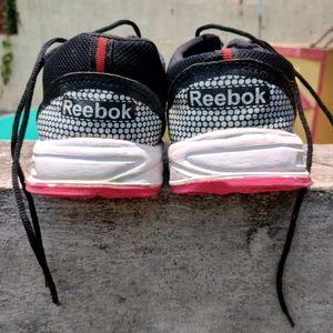 Reebok Shoes 👟 Premium Look And Beautiful Shose