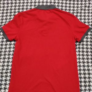 GAP T SHIRT SMALL