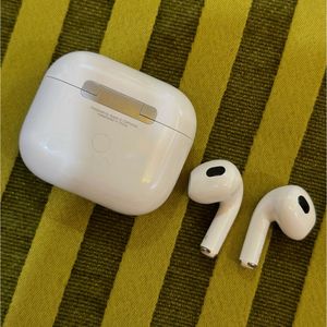 Apple AirPod 3rd Generation