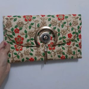 Partywear Clutch With Tag