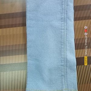 (B-79) 24 Size Slim Fit Jeans