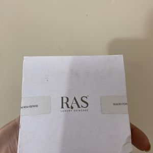 Ras Brighten Body Scrub