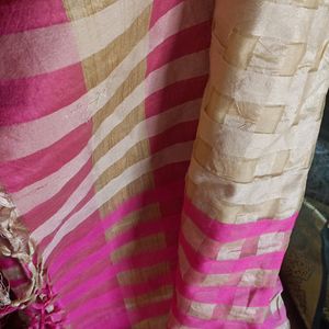 Beige And Carrot Pink Check Saree