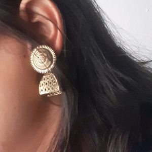 Earings