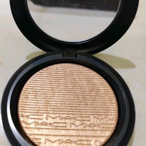 Mac Extra Dimention Skinfinish Highlighter