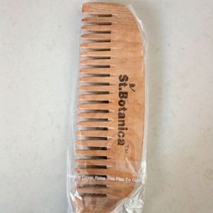 St Botanica Wooden Comb