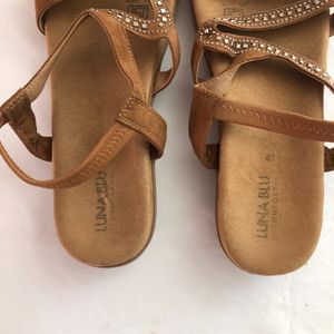 Brown Sandals (Women’s)