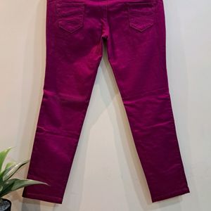 Girl's skinny purple jeans