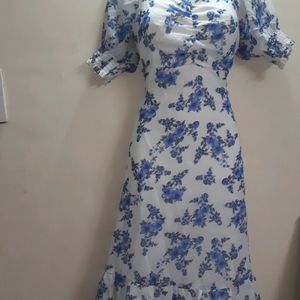 Very Beautiful Blue Flowers Floral Dress🤌