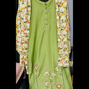 Kurta With Printed Stole