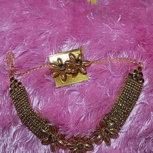 Stylish Golden Chic Necklace