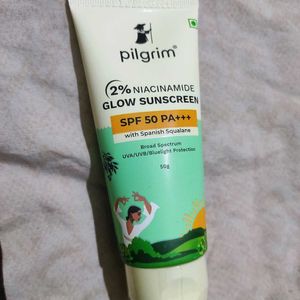 😍Pack Of 4..Pilgrim Face Wash And Sunscreen Combo