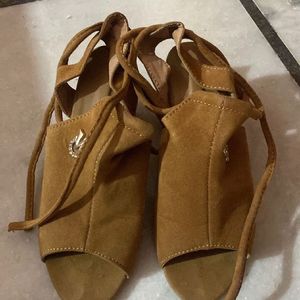 Women Brown Sandal